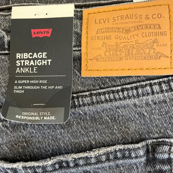 Levi's Premium Woman Black Worn In Ribcage Straight Ankle Jeans Sz 18W - Picture 5 of 10